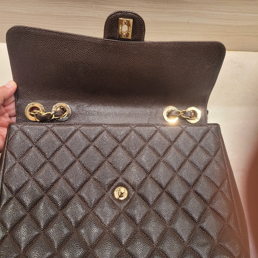 CHANEL Vintage Jumbo Single Flap - Brown Caviar Leather - Picture 3 of 13